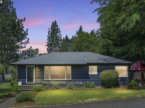 4933 SW Illinois St, Portland, OR 97221