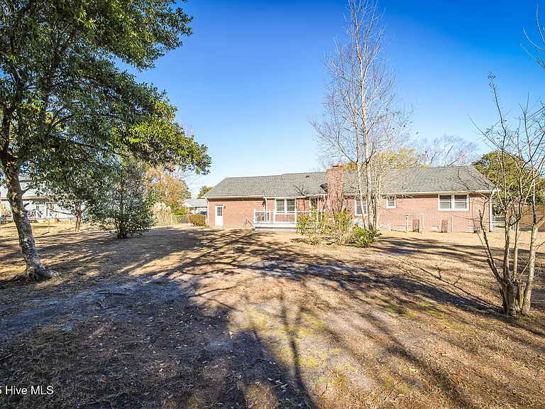 310 R L Honeycutt Dr — Photo 35