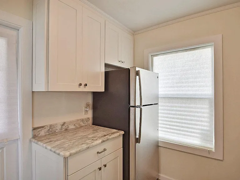 907 Ocean Pl — Photo 8