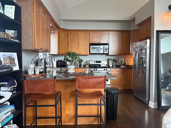 4th image of 2314 W Moffat St APT 4