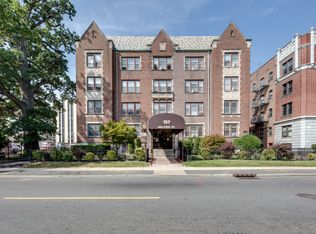 157 Halsted St APT 302, East Orange, NJ 07018