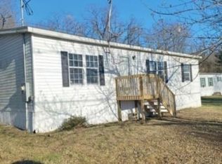 116 Lakeview Dr, Cottageville, WV 25239