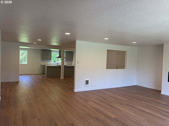 4th image of 25647 Jeans Rd