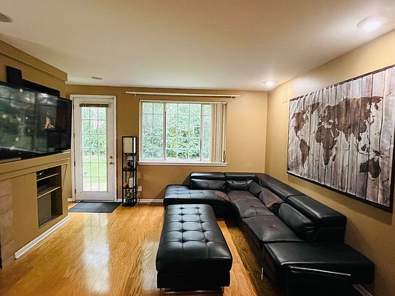 2nd image of 2530 Camberley Cir