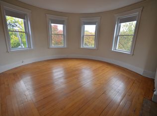 1822 Beacon St APT 10, Brookline, MA 02445