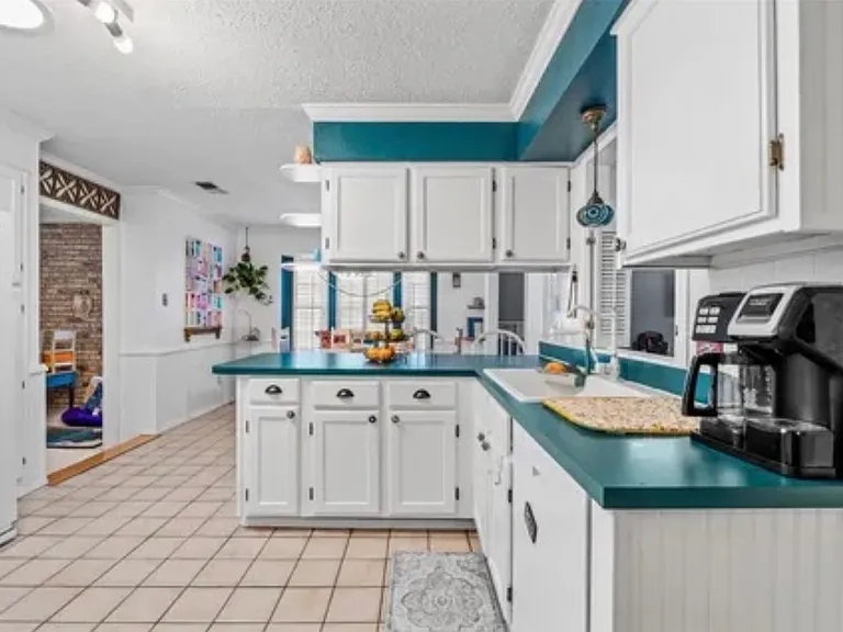 2623 Nelwin Pl — Photo 6