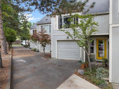 905 Larkin Ln, Ashland, OR, 97520