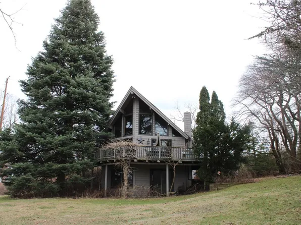 5731 Tomahawk Ln, Zionsville, PA 18092
