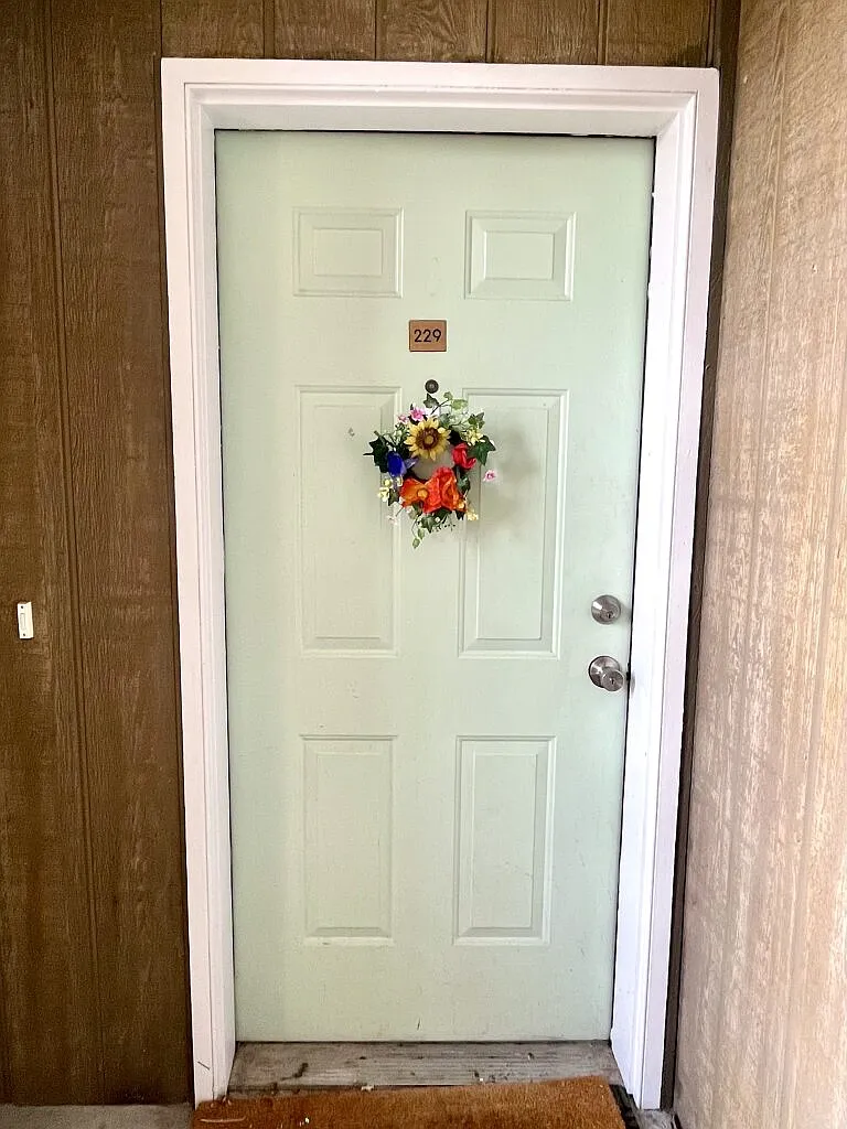 4 bed, 1408 sqft, $505 — Photo 2