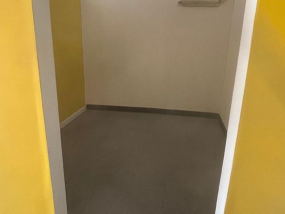 2nd image of 4631 Princeton Ave Floor 1