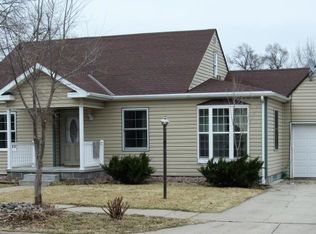 2065 32nd Ave, Columbus, NE 68601