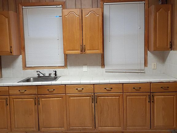 Long counter. Ample cabinet space.