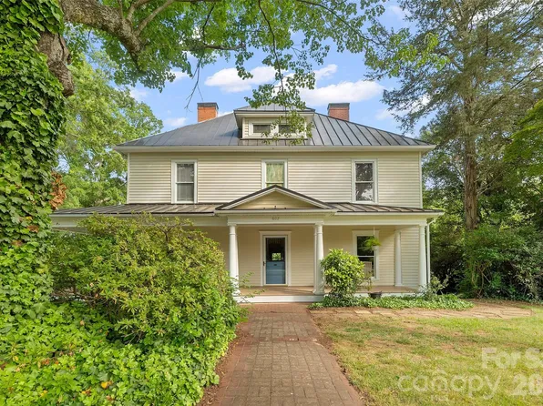 602 N Main St, Davidson, NC 28036