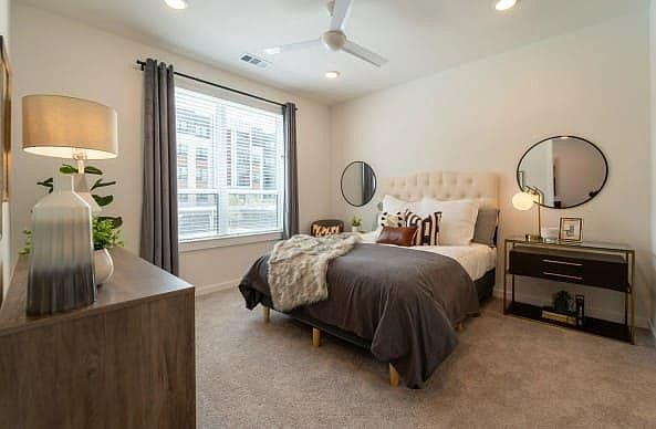 2nd image of 2832 E Martin Luther King Blvd #225