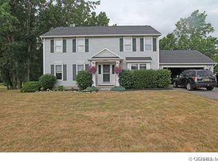 1403 Creek Pointe, Farmington, NY 14425