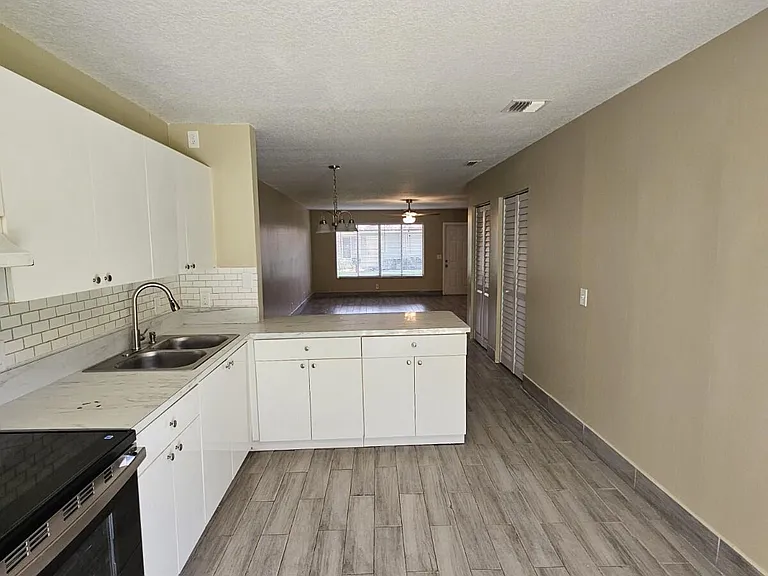 4859 Orleans Ct #C — Photo 7