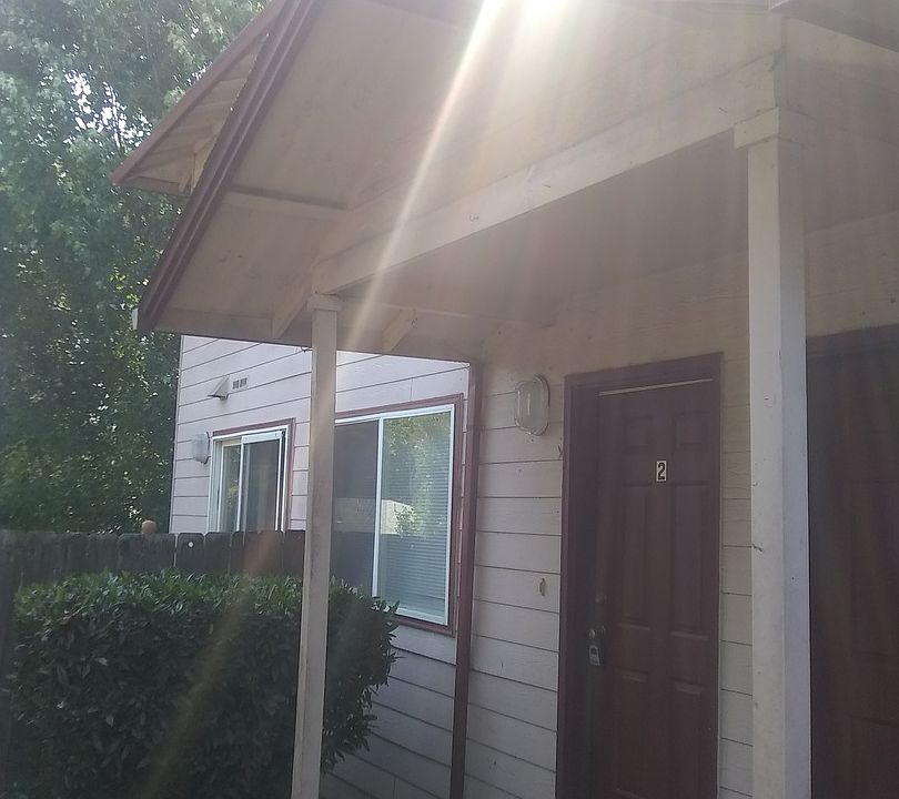 1st image of 2050 Campus Dr APT 2