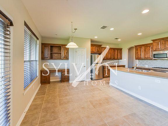 3rd image of 13673 Saddlewood Dr