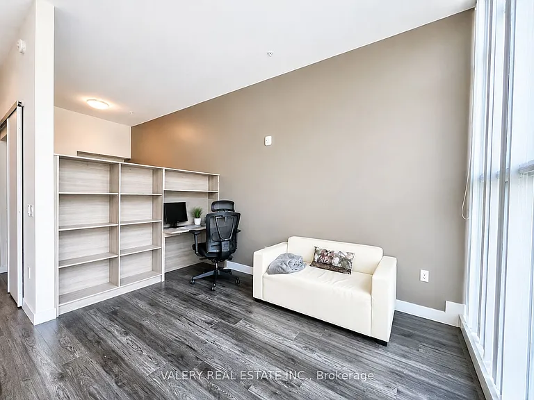 257 Hemlock St #108 — Photo 4