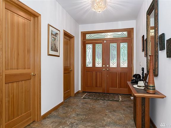 5th image of 19512 56th St E