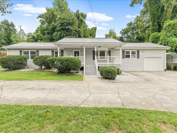 9541 Franklin St, Ferrum, VA 24088