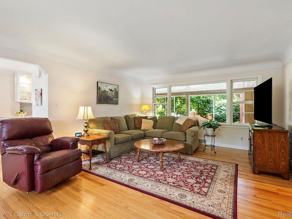 551 N Evergreen St, photo 10