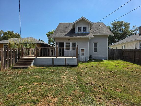 5th image of 723 E 7th St