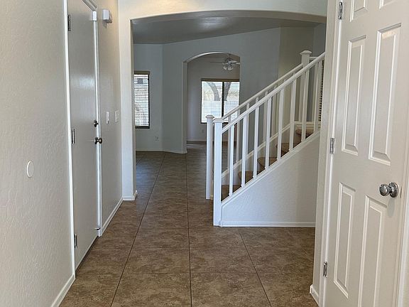 4th image of 322 N 76th Pl