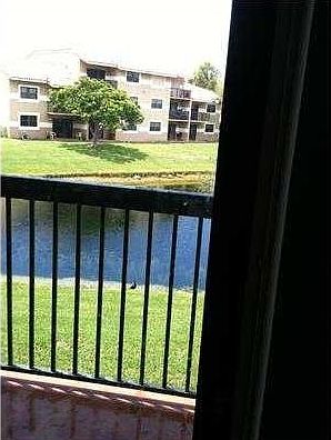2nd image of 9857 Nob Hill Ln