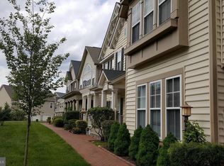 9163 Stonegarden Dr, Lorton, VA 22079