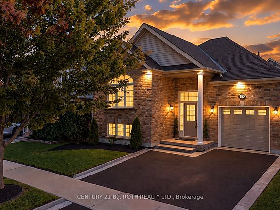 2nd image of 25 Cranberry Ln