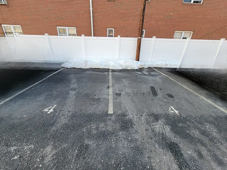 2 designated Parking Spots
