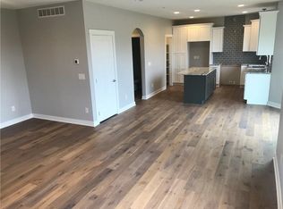 2304 NW 44th St, Ankeny, IA 50023