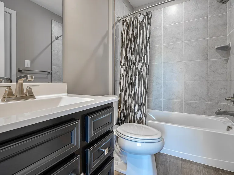 6100 Northwest Dr #1 — Photo 26