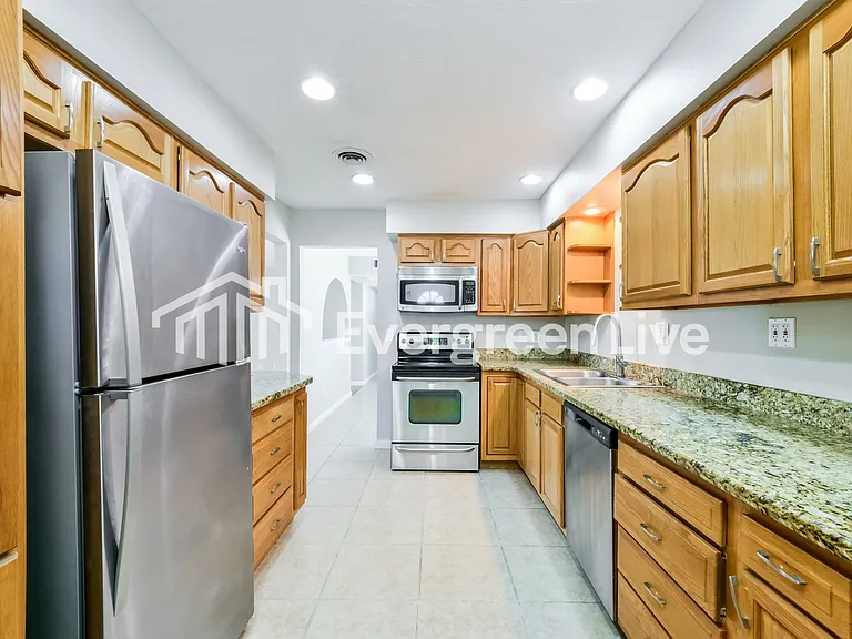 835 S Revolta Cir — Photo 5
