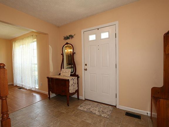 3rd image of 1418 Lela Ln