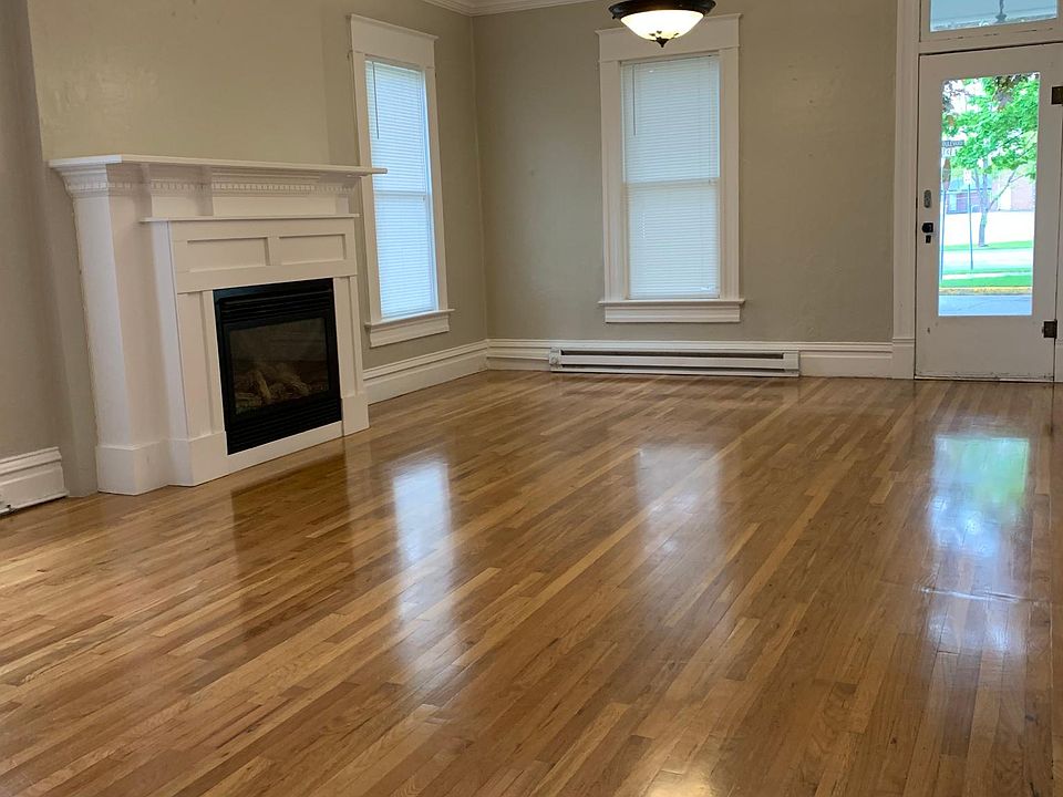 1st image of 391 N Placer Ave