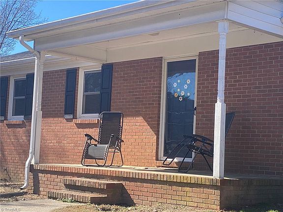 2nd image of 547 Belvue Dr