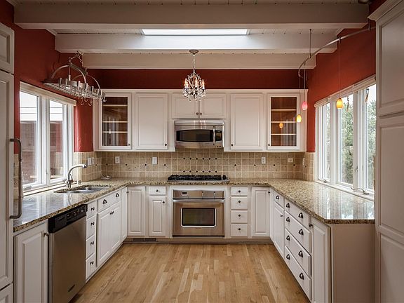 3rd image of 215 Camino Encantado