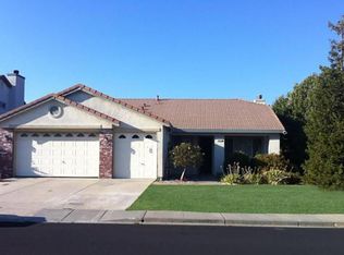 901 Shadow Tree Ct, Vacaville, CA 95687