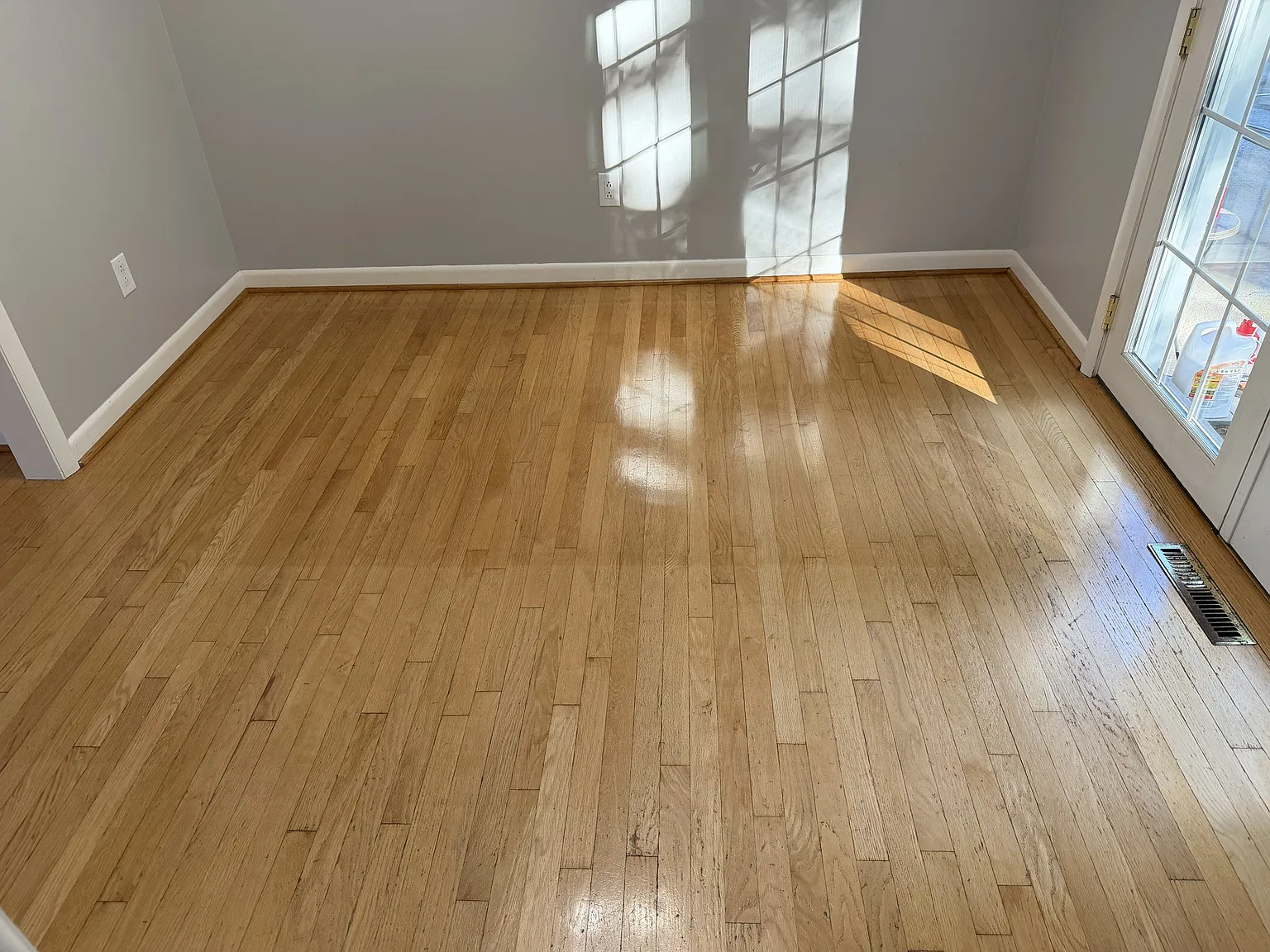 3 bed, 1583 sqft, $2,200 — Photo 4