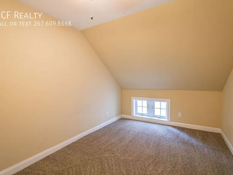 535 Spruce St #B — Photo 20