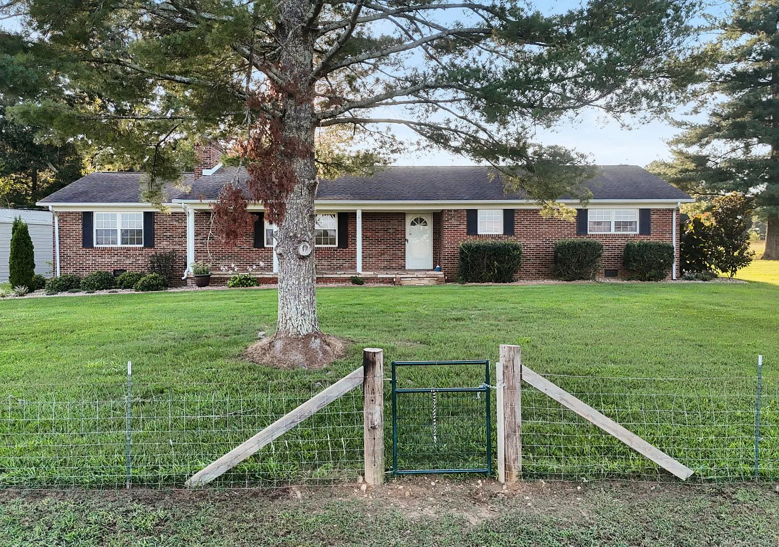 995 Leadmine Rd — Photo 3