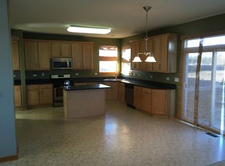 226 Annelise Ln, Volo, IL 60020