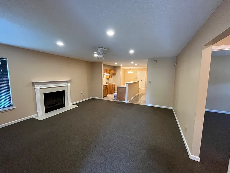 1864 Cedar Ave — Photo 3