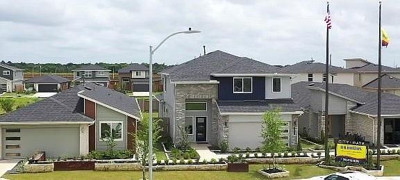3rd image of 1323 Lakes Edge Ln