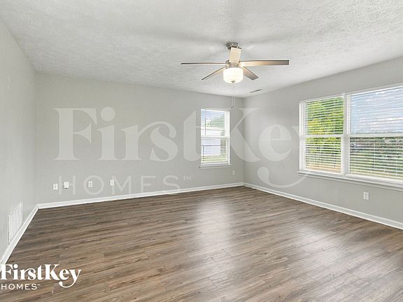 3rd image of 4827 Lakestone Dr