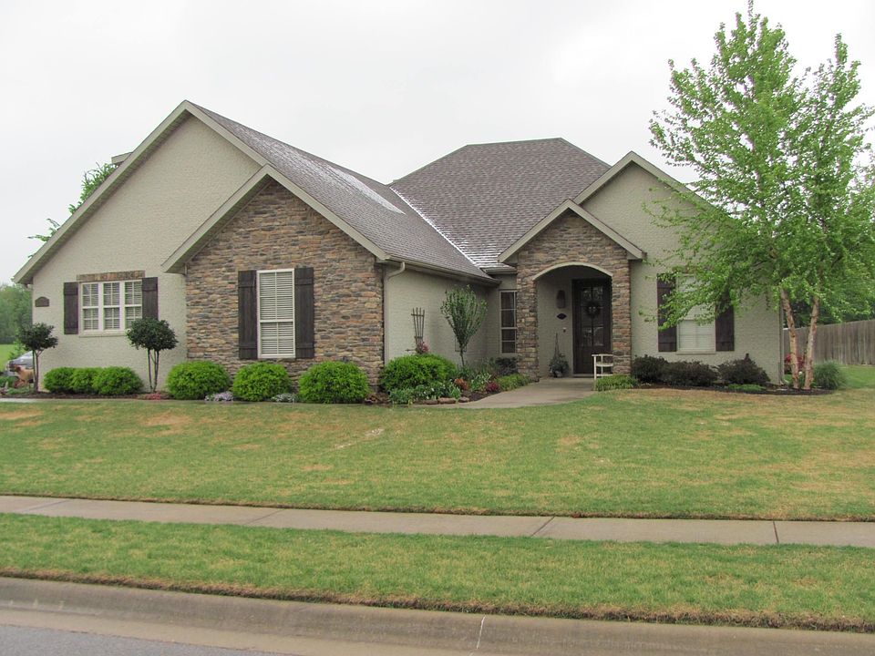 1st image of 1020 S River Meadows Dr