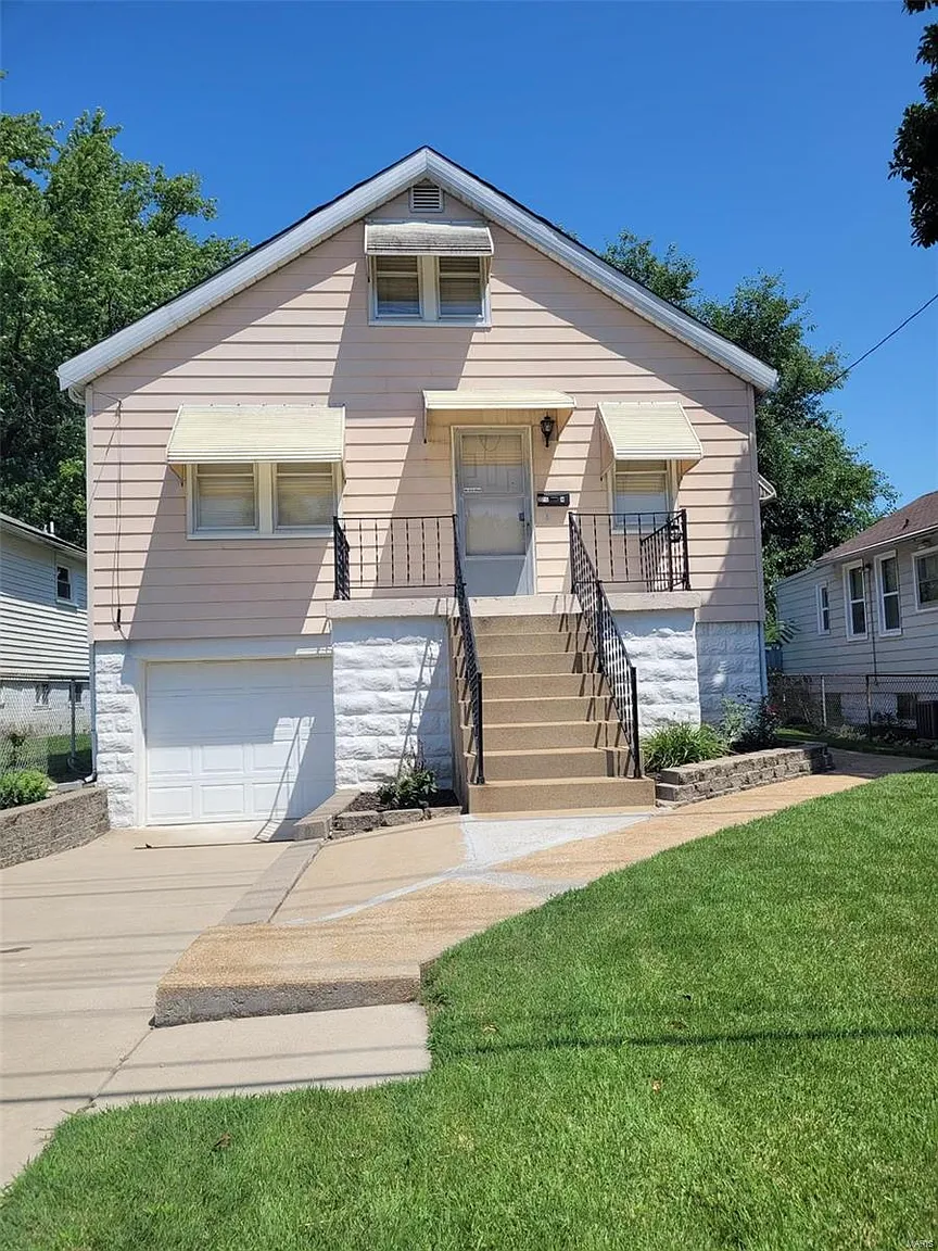 225 W Arlee Ave photo 1