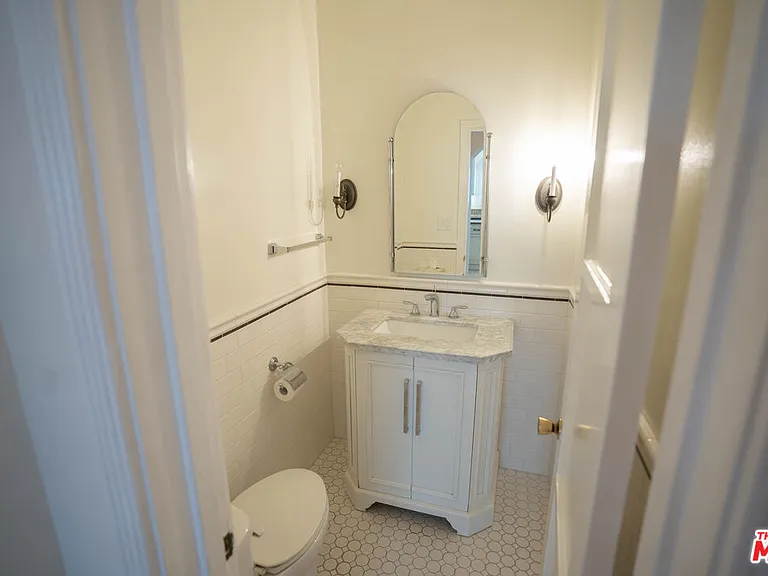 1210 S La Jolla Ave — Photo 22